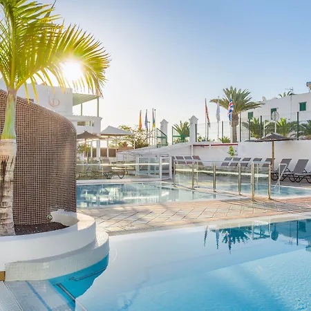 Ξενοδοχείο με διαμερίσματα Club Del Carmen 3*